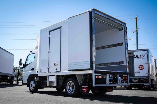 EOFY-refrigerated-truck-sale-standard-height
