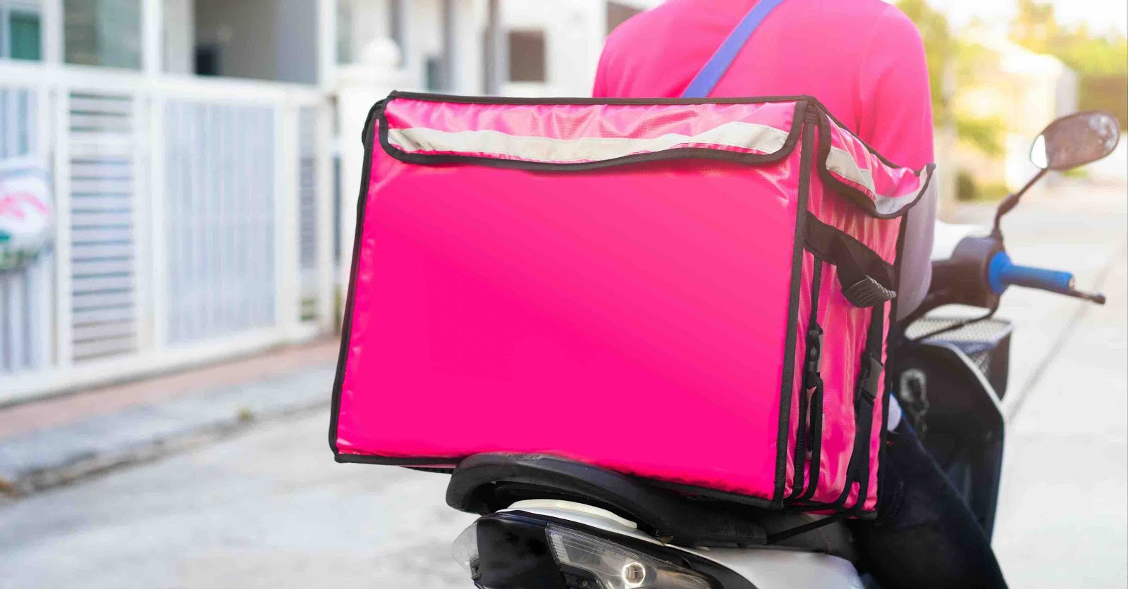 Food Delivery Vehicles and Their Role in the Supply Chain Scully RSV